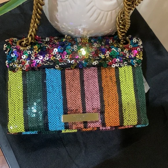 Kurt Geiger London Mini Kensington Sequin Crossbody Bag
KURT GEIGER LONDON - Picture 7 of 15